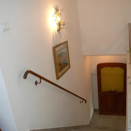 Ornella جنوة